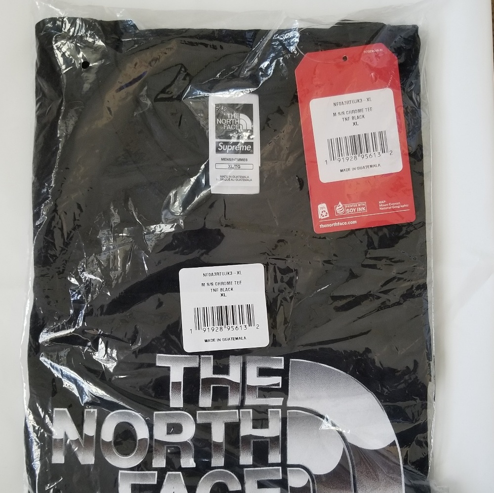 Supreme/ The North face tee